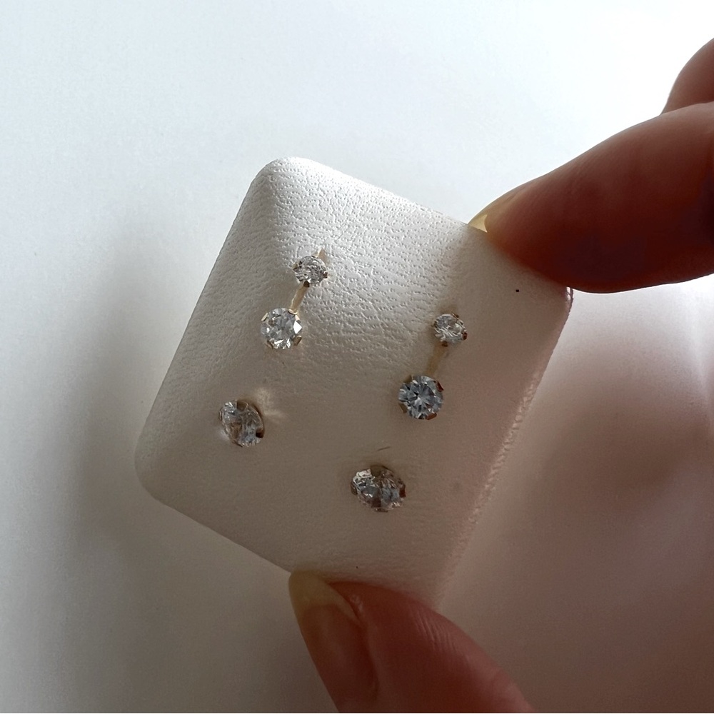 NEW 14k Gold Stud Earrings Set